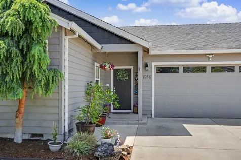 1956 Layla Drive Medford OR 97501