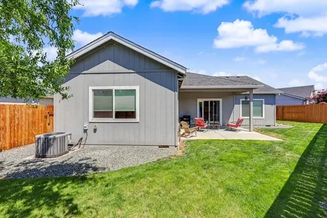 1956 Layla Drive Medford OR 97501