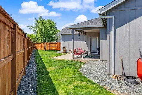 1956 Layla Drive Medford OR 97501