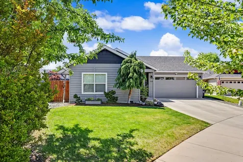 1956 Layla Drive Medford OR 97501