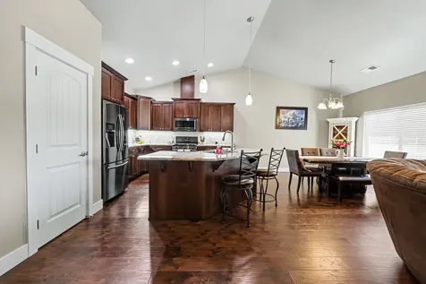 1956 Layla Drive Medford OR 97501