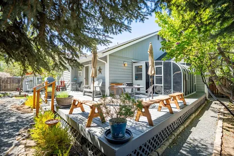 1886 NE Curtis Drive Bend OR 97701