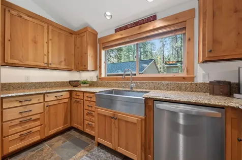70800 Samphire Black Butte Ranch OR 97759