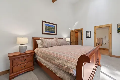 70800 Samphire Black Butte Ranch OR 97759