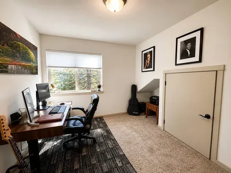 1933 NW Monterey Pines Drive Bend OR 97703