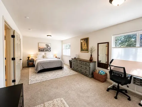 1933 NW Monterey Pines Drive Bend OR 97703