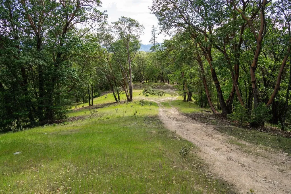 448 Adams Way Grants Pass OR 97526