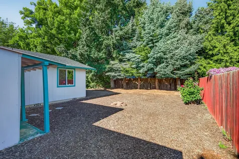 2129 Jubilant Avenue Medford OR 97504
