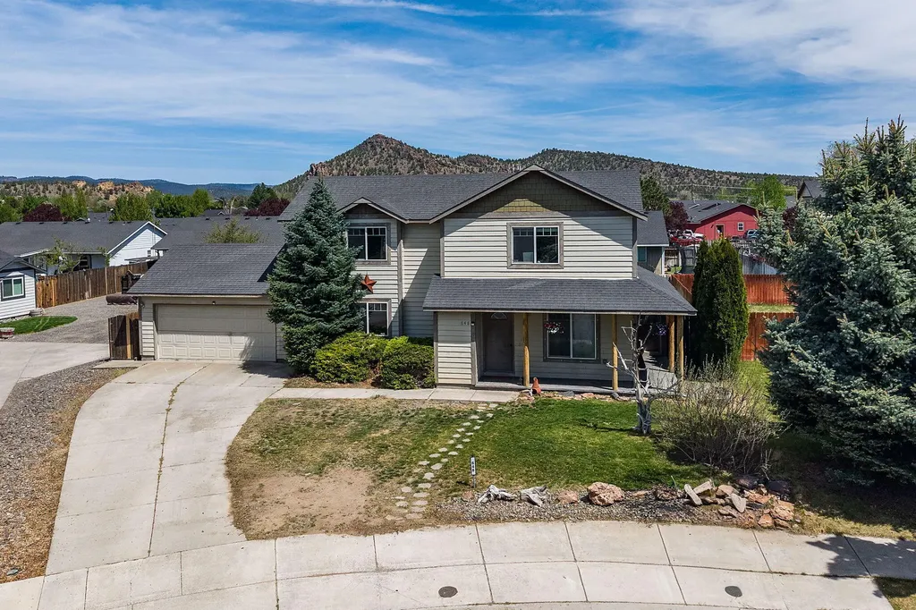 648 NE Cougar Loop Prineville OR 97754
