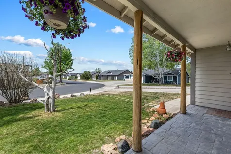 648 NE Cougar Loop Prineville OR 97754