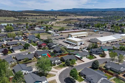 648 NE Cougar Loop Prineville OR 97754
