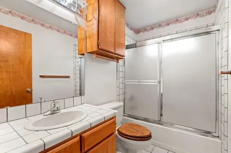 1007 NW Regent Drive Grants Pass OR 97526