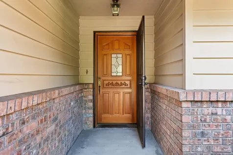 1007 NW Regent Drive Grants Pass OR 97526