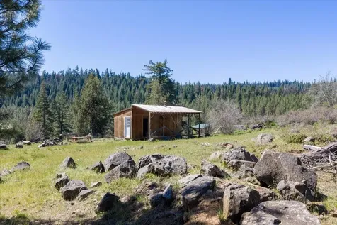 13889 Dead Indian Memorial Road Ashland OR 97520