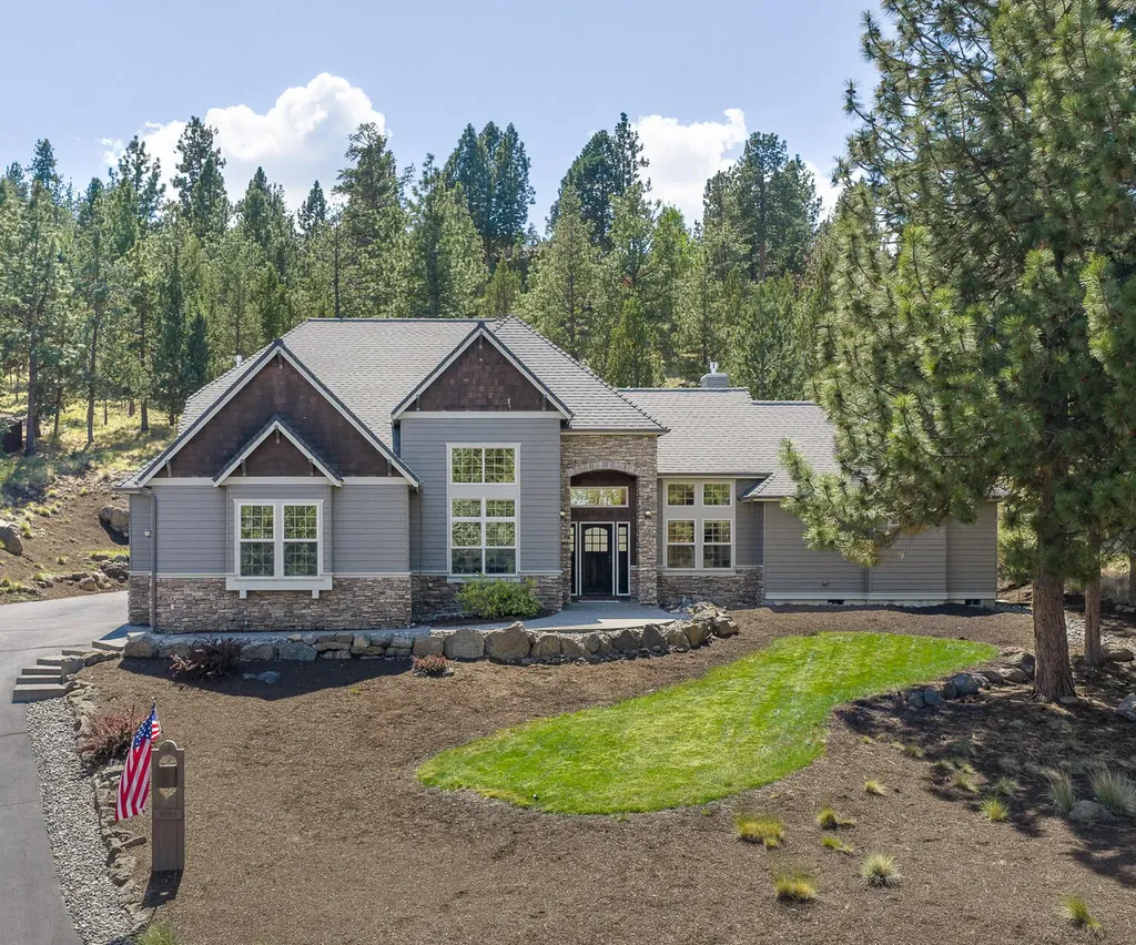 3193 NW Colonial Drive Bend OR 97703