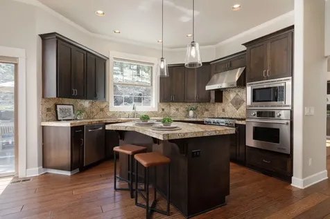 3193 NW Colonial Drive Bend OR 97703