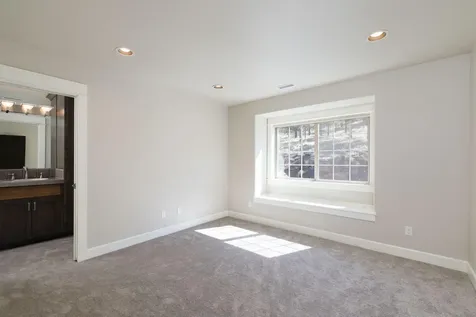 3193 NW Colonial Drive Bend OR 97703
