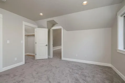 3193 NW Colonial Drive Bend OR 97703