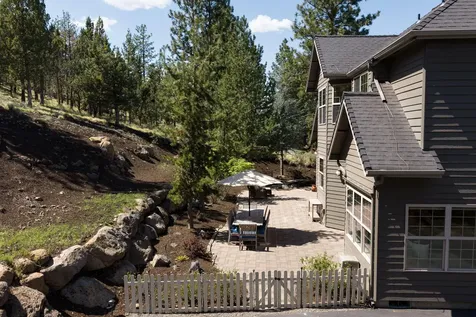 3193 NW Colonial Drive Bend OR 97703