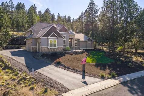 3193 NW Colonial Drive Bend OR 97703