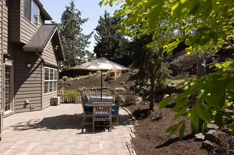 3193 NW Colonial Drive Bend OR 97703