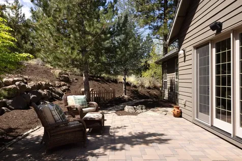 3193 NW Colonial Drive Bend OR 97703