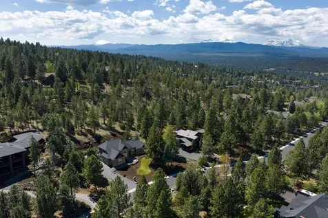 3193 NW Colonial Drive Bend OR 97703