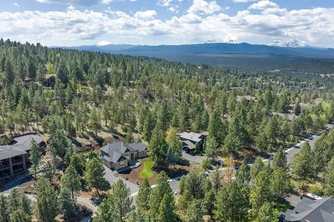3193 NW Colonial Drive Bend OR 97703