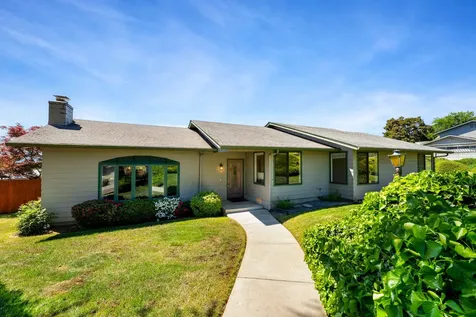 440 NE Royal Drive Grants Pass OR 97526