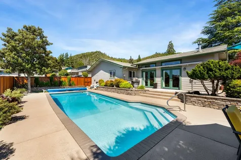 440 NE Royal Drive Grants Pass OR 97526