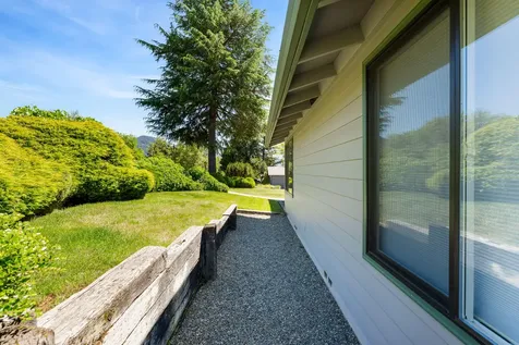 440 NE Royal Drive Grants Pass OR 97526