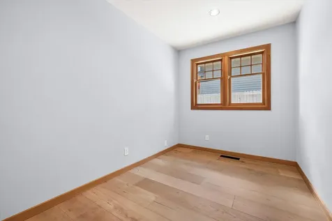 1252 NW Ithaca Avenue Bend OR 97703