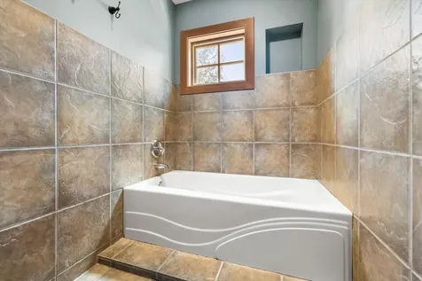 1252 NW Ithaca Avenue Bend OR 97703