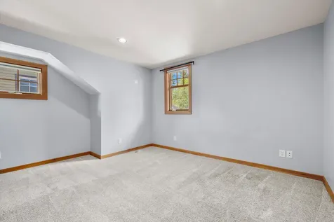 1252 NW Ithaca Avenue Bend OR 97703