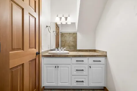 1252 NW Ithaca Avenue Bend OR 97703