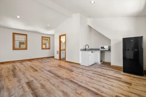 1252 NW Ithaca Avenue Bend OR 97703