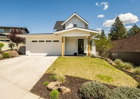 61022 SE Light Peak Drive Bend OR 97702