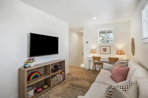 61022 SE Light Peak Drive Bend OR 97702