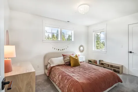 61022 SE Light Peak Drive Bend OR 97702