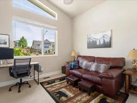 3499 SW 44th Street Redmond OR 97756