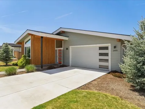 3499 SW 44th Street Redmond OR 97756