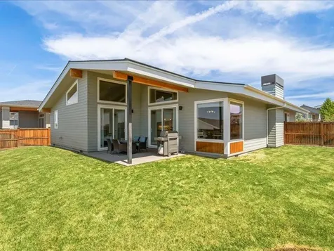 3499 SW 44th Street Redmond OR 97756