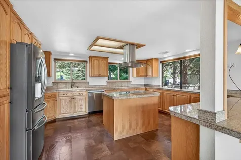 1568 Angelcrest Drive Medford OR 97504