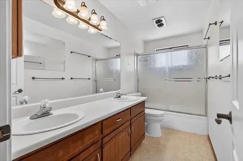 1568 Angelcrest Drive Medford OR 97504