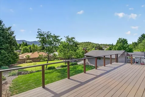 1568 Angelcrest Drive Medford OR 97504