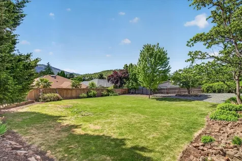 1568 Angelcrest Drive Medford OR 97504