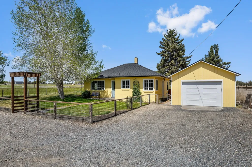 21298 SW Young Avenue Bend OR 97701