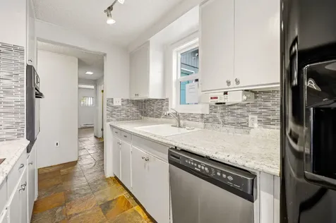 212 Ogara Street Medford OR 97501