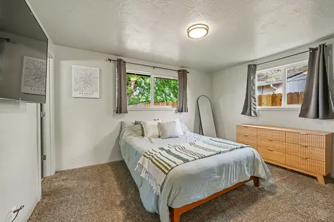 109 Vincent Avenue Central Point OR 97502
