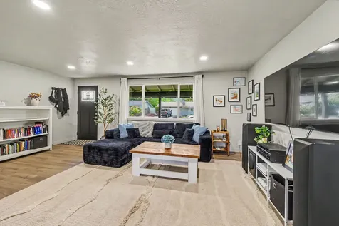 109 Vincent Avenue Central Point OR 97502
